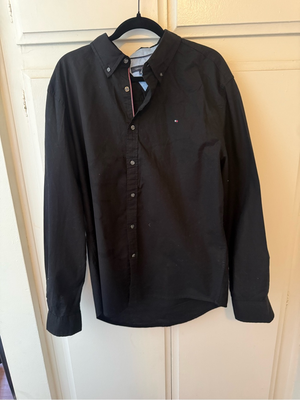 Tommy Hilfiger Black Long-Sleeve Button-Down Shirt